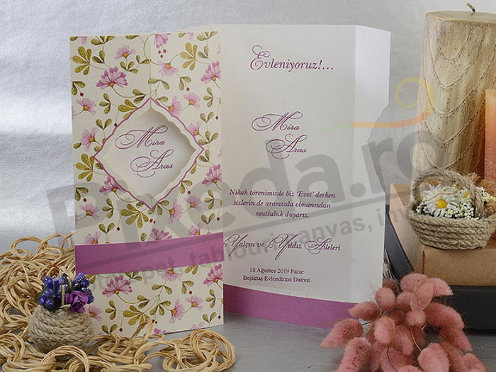 Imagine Invitatii nunta 17105 design floral si decupaj romb